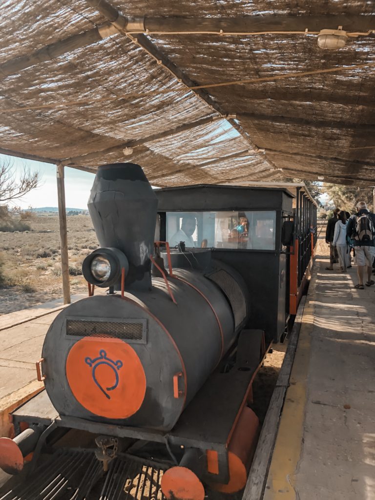 Petit train pour accéder à la Praia do Barril