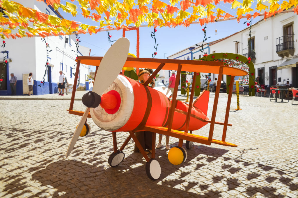 La traditionnelle fête "Ruas Floridas" de Redondo en Alentejo au Portugal